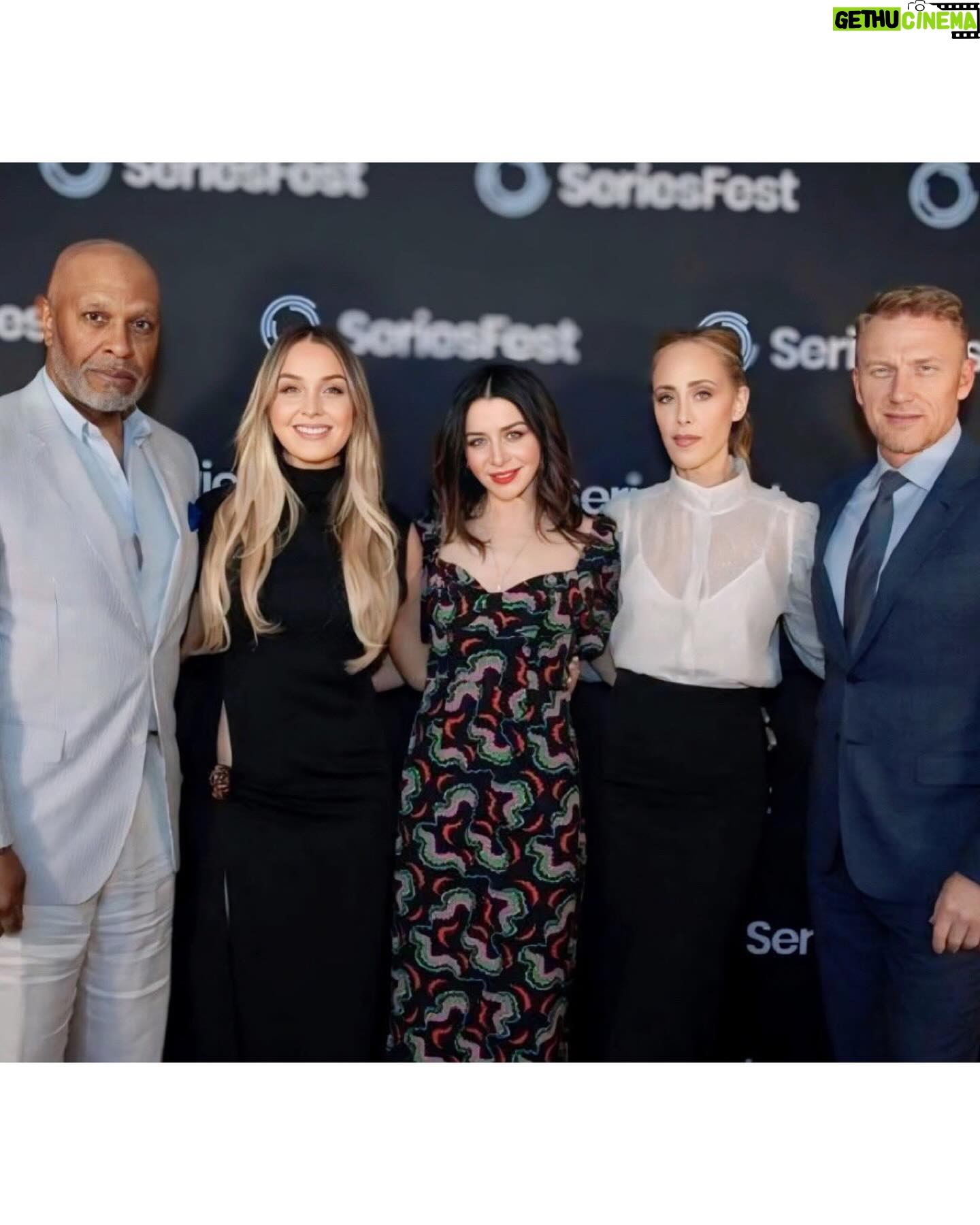 Camilla Luddington Instagram - @seriesfest with the family! 💕💕💕💕💕