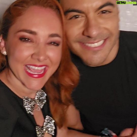 Sherlyn Instagram - Que noche la de anoche!
Wow Carlos Rivera el orgullo que me da verte brillar, que increíble vivir esta serie de conciertos @vidantaconcertseries en @vidanta con la mejor compañía @claudiaalvarezo @vickyalvarezo @cynoficial y @normiuxitinerary que te la volaste como siempre!
Estén pendientes que sigue @haashoficial @yuritaflowers @matutemx y @marcanthony quiero venir a todos!!!!
