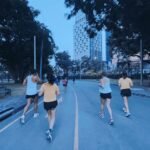 Rhatha Phongam Instagram - 5k แรกหลังจบลอนดอนมาราธอน....ในอากาศแบบปทุมวัน...ว้าวซ่าส์ 35 องศาเซลเซียสสสสสส 🔥🔥🔥🔥🔥🔥🔥🔥