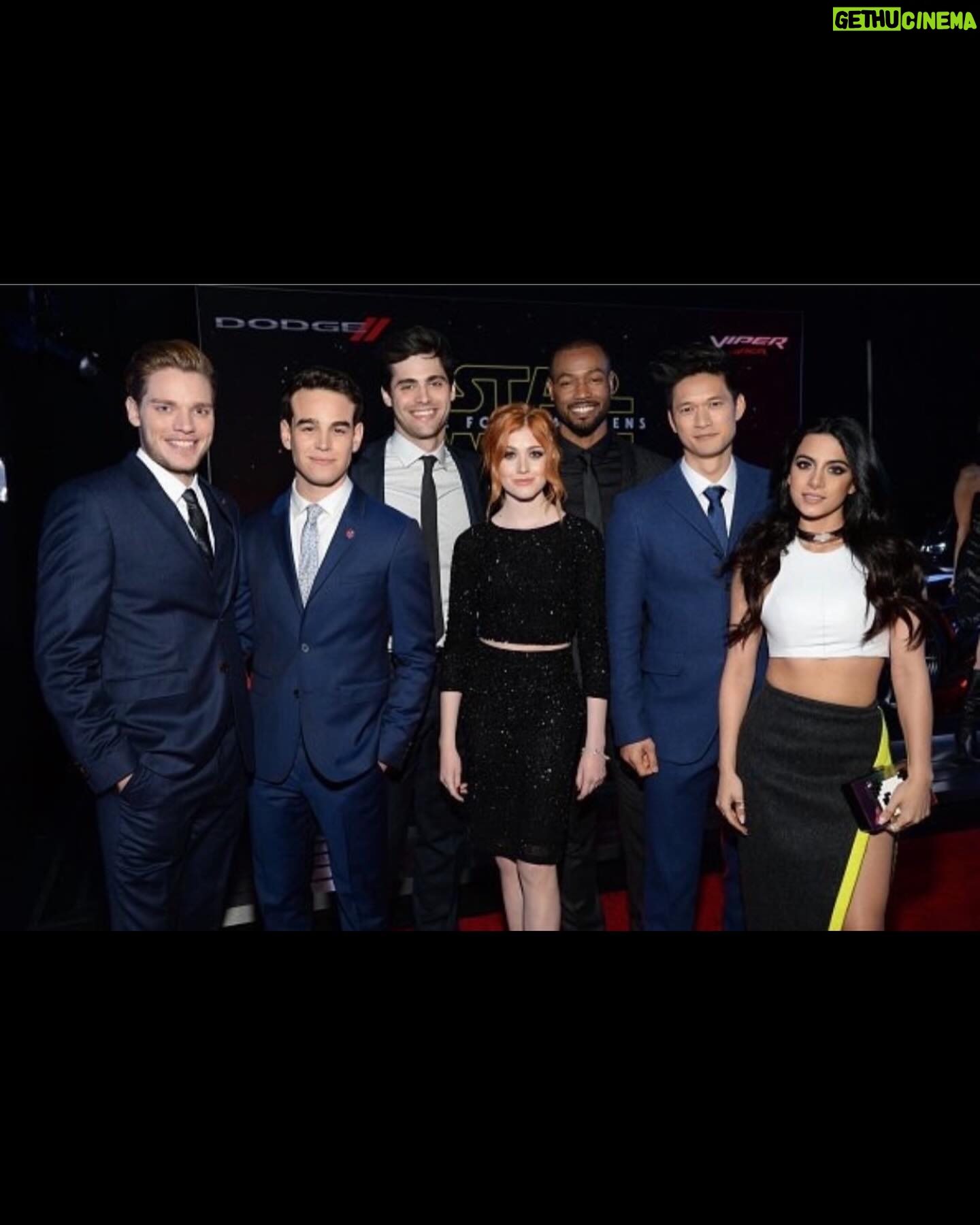 Katherine McNamara Instagram - Happy #StarWars Day! 💚💙 #Maythe4thBewithYou! 🪐🛸