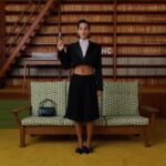 Esmeralda Pimentel Instagram – 100 YEARS OF MEISTERSTÜCK 🖋️

Un siglo de Meisterstuck, es un siglo de arte y maestría. Por muchos años más creando historias con la pluma que escribe el legado. Que honor ser parte de esta celebración y de la familia @montblanc Chequen la campaña creada por el maestro Wes Anderson 

#LetsWrite
#MST100 
@montblanc