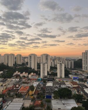 Aline Mineiro Instagram - Dessa semana aí… 🍀 🔛
Como foi a semana de vocês? 
Que tenhamos força e fé  pra continuarmos firmes e fortes 🙏🏼