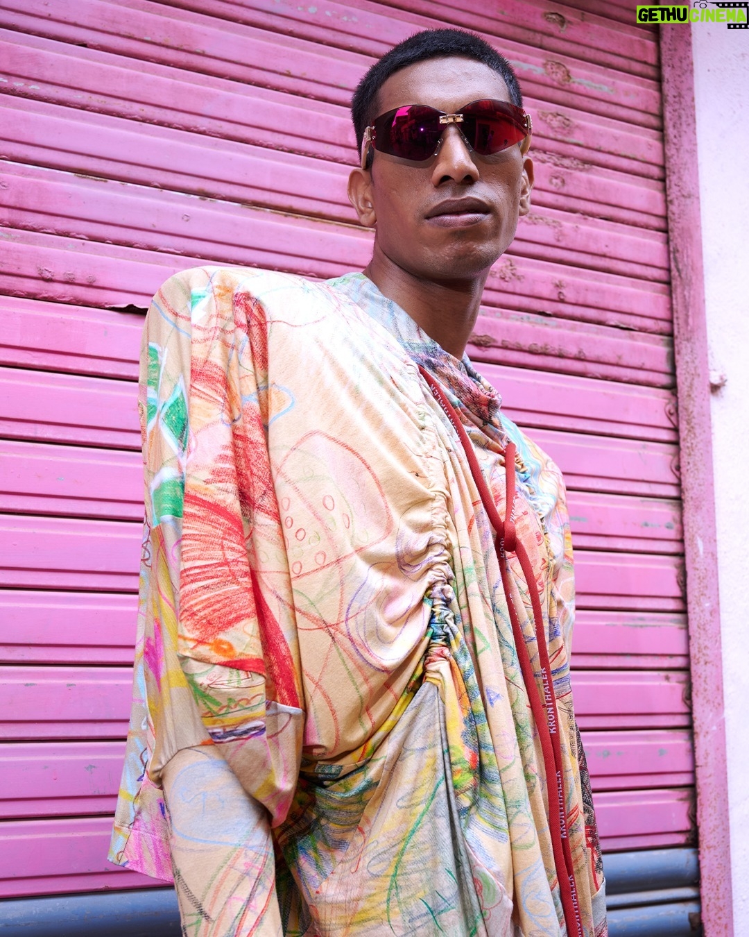 Vivienne Westwood Instagram - "I wanted to represent the style of Mumbai by mixing modern with old school values – an amalgamation unlike any other city in India" – Kshitij Kankaria.
Creative director @kshitijkankaria captures our Sun 24 campaign in his own home city.
Photographer and Creative Direction: @kshitijkankaria
Hair and Makeup: @eshwarlog
Producer: @anuragsharma91
#WestwoodSun #VWSS24