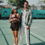 Stéphanie Durant Instagram - Sport & style avec Sarenza.com 🎾 💚
 
Nos looks viennent de chez @sarenza ⚡️ Vous aimez bien ?
Alors vous aussi achetez maintenant et payez plus tard avec @klarna 🫣
 
Collaboration commerciale