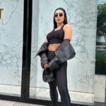 Aline Mineiro Instagram - A Flow Collection da @dlkmodas é o resumo literal de perfeição!!!
Recortes vazados, assimetria, tecido com muito brilho .... Um sonho, né? É minha nova queridinha até a DLK lançar outra coleção! hahaha

Com modelagens inovadoras e versáteis, tranquilamente você pode usá-la como look outfit! Estou apaixonadaaaa!