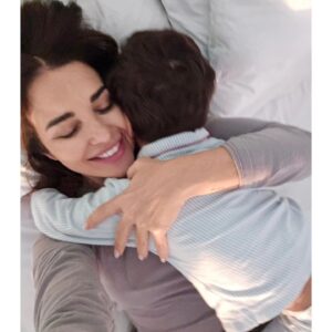 Paula Echevarría Instagram - Mis hijos ♥️

Por muchas cosas que haga en mi vida, nada se puede comparar a vosotros.. sois mi obra de arte.. os quiero que exploto! 

#DaniYMiki 
#DiaDeLaMadre