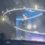 Débora Nascimento Instagram – Fui com @absolutbrasil ver de perto a maior artista do mundo da música. Emblemática RAINHA! Essa noite ficará para história e pra sempre na memória.

Beba com moderação 🔞

#BornToMix #AbsolutVodka 
publicidade