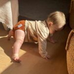 Bonnie Wright Instagram - Before Elio was born I was so excited to use reusable cloth diapers/nappies as I love to favour more closed loop systems. But then came actual newborn life and my ecological intentions were quickly overrun by challenging days. We used them around weeks 2-10 and now at 32 weeks we’re back! Since birth we have used reusable wipes at home which I personally love. It’s very humbling to get a reality check with our “sustainable” goals as life can have another plan. All that to say I am very excited to be returning to our reusables particularly in the warmer months as they are basically clothes too. Important to note we opt for disposables when travelling or out for a full day. Our favourite disposable brand in the US is @kudostobaby in the UK @kitandkinuk. For reusable we love @grovia ! Have there been sustainable goals of your own you’ve had to change or compromise? #newmum #newmom