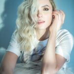 Monica Iozzi Instagram – Reverenciando a rainha! Quase não me reconheço neste ensaio, mas é um dos meus favoritos. STRiKE A POSE! Viva Madonna, sempre! 💋

Style e fotos: @viniciusmochizuki 
Beleza: @walterlobato_ 
Assessoria de imprensa: @stampa_comunicacao 

#madonna #madonnanorio