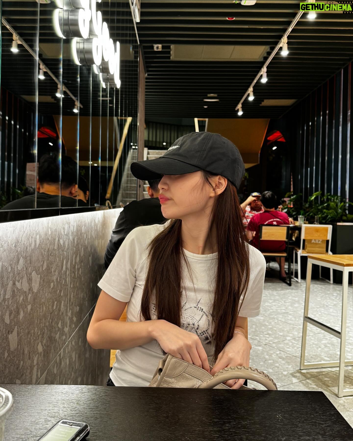 Pattranite Limpatiyakorn Instagram -
