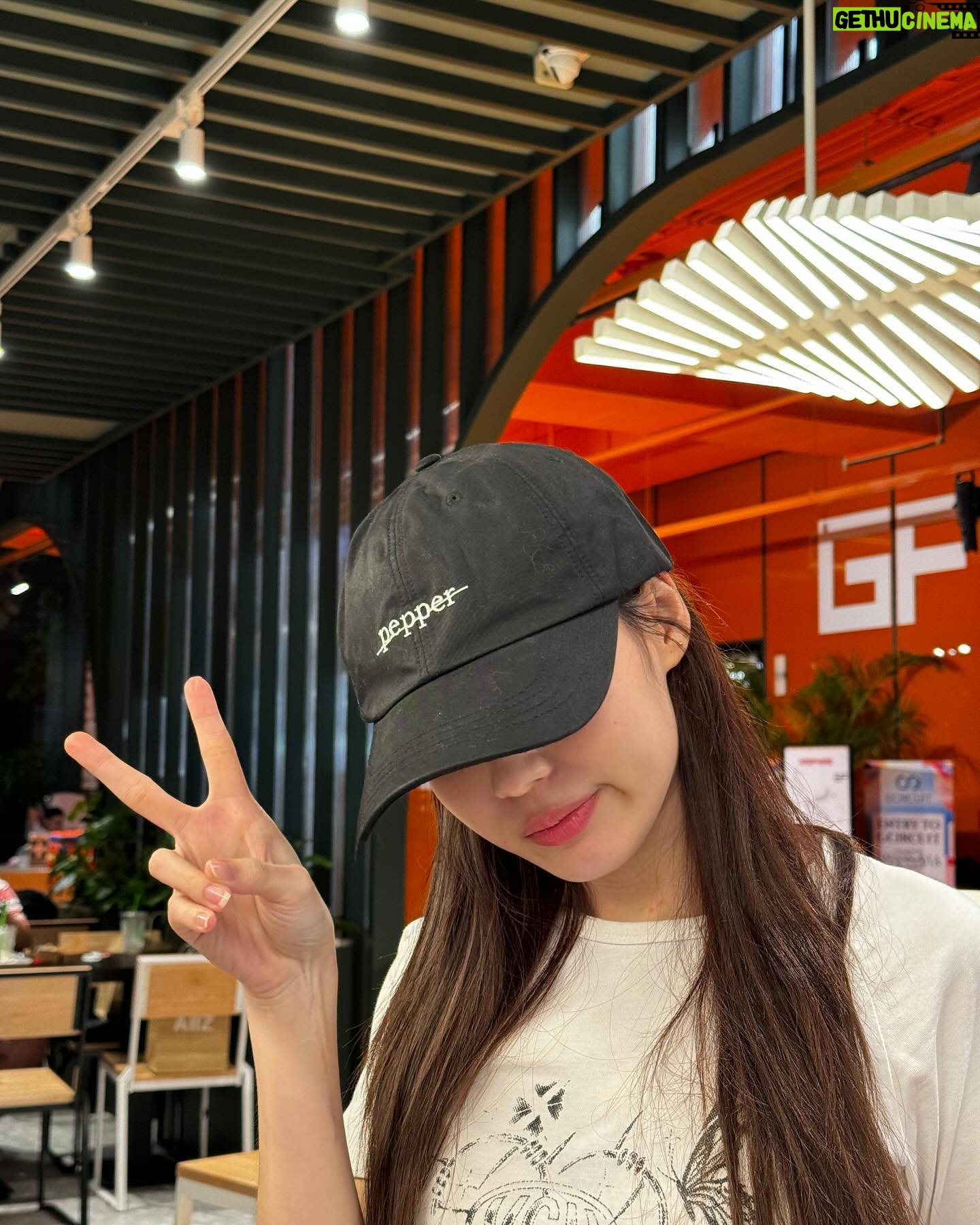 Pattranite Limpatiyakorn Instagram -