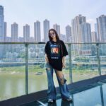 Jolin Tsai Instagram - 好久沒自拍了耶 只有前兩張） 
得了自拍不卷症....?! 😅😅 
#旅遊趣
#uglybeauty2024重慶站