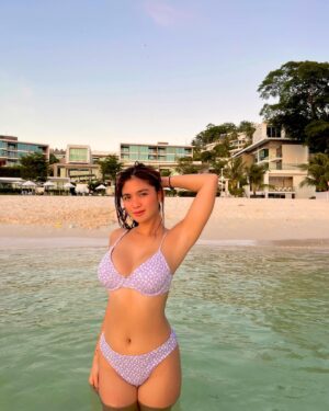 Heaven Peralejo Instagram - bikini szn 🐚👙🏝️☀️ @crimsonboracay