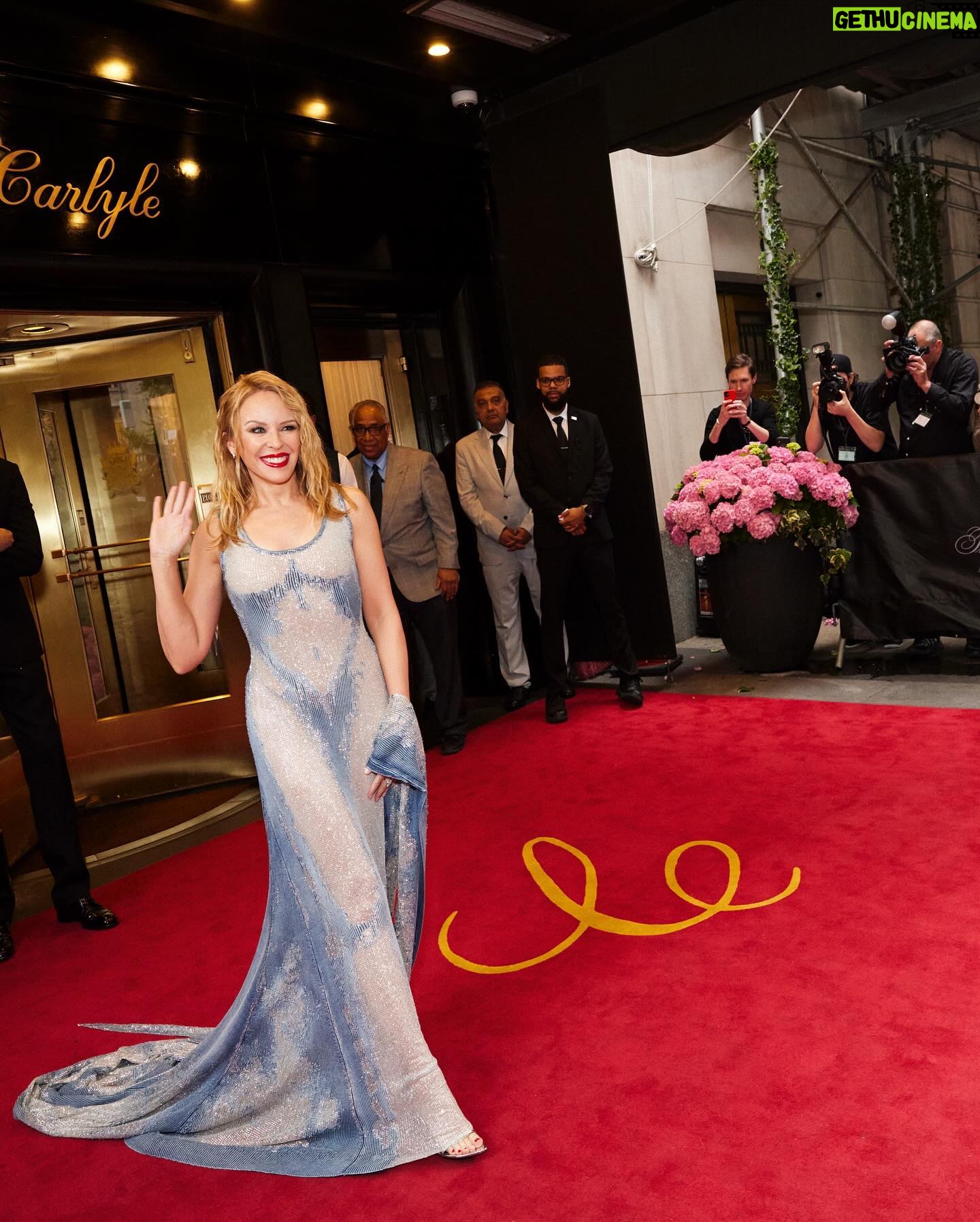 Kylie Minogue Instagram - What! A! NIGHT!! An honour to have attended this year’s MET Gala at The Metropolitan Museum of Art Costume Institute Benefit with Glenn Martens 💖
