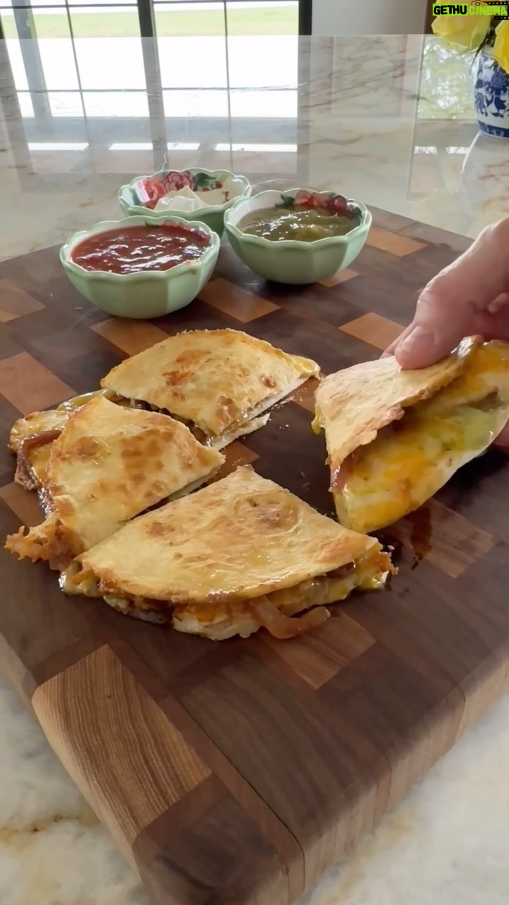 Ree Drummond Instagram - Sunday quesadillas.❤️ His (cheese & chicken) and mine (cheese, chicken, caramelized onions, Cholula, spicy avocado crema). My pregnancy craving from 20 years ago never went away. Whose quesadillas would you choose? (Say mine…)