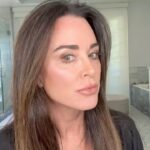 Kyle Richards Instagram - There's something I've been loving lately—it's been my favorite little beauty secret! @lauragellerbeauty Baked Starter Kit is something I can't live without. It comes with everything I need for a full look, making it perfect for when I'm on the go! 

I start with the Baked Balance-n-Brighten Foundation in shade Medium to even my complexion and finish the rest of my face with the Best of the Best Full Face Palette. It includes eyeshadows, highlighters, blush, and bronzer, which are so easy to apply with their Retractable Angled Kabuki Brush.
 
Don’t make your makeup routine complicated when it can be this easy! Get it on LauraGeller.com 🩷🩷🩷
 
#laurageller #lauragellerbeauty #ad #makeup #beauty