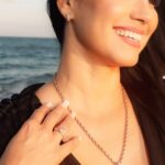 Scarlet Ortiz Instagram - Seguimos con el 50% de descuento en @c4gjewelers por el día de las madres en sus dos locales 📍Doral y 📍 Miami Lakes y en su pagina web 🎉 Regala una joya a otra joya!!! En @c4gjewelers tienes oro 18k, 14k, 10k, dijes, aretes, anillos, cadenas… y tiene financiamiento 🙌🏻 Aprovecha!!!!
#c4gjewelers #joyas #diadelasmadres #regalo #oro #diamantes #joyeria #miamilakes #doral