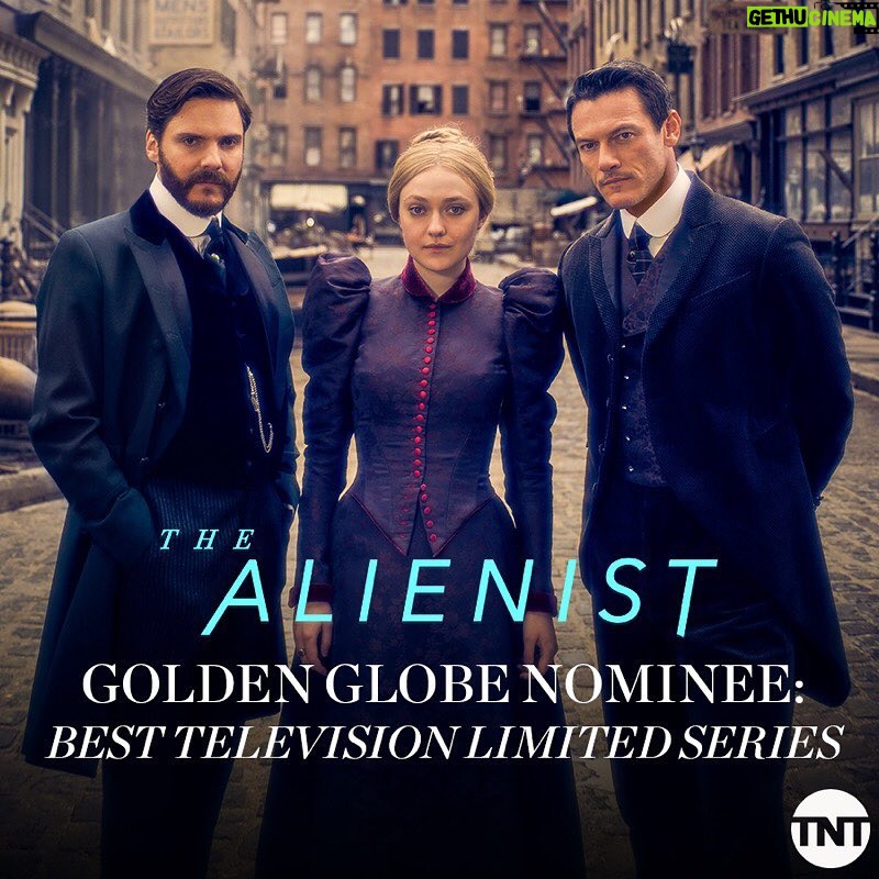 Dakota Fanning Instagram - 👏🏻👏🏻👏🏻👏🏻👏🏻👏🏻👏🏻 YES! Very excited for everyone who worked so hard on #TheAlienist and extremely happy for @thedanielbruhl for his nomination!