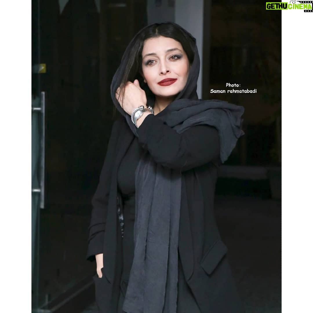 Sare Bayat - 134.9K Likes - .
ممنونم از مهرتون
.
#ساره_بیات #اتاق_تاریک
#darkroommovie #sarehbayat #sareh_bayat