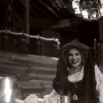 Sahar Dolatshahi Instagram - .
بیش از ۱۰۰ هزار نفر بینوایان را دیدند
پیش فروش روزهای پایانی
پنجشنبه ۱۳ دی ساعت ۱۱
.
کارگردان: حسین پارسایی
رهبر ارکستر: بردیا کیارس
طراح حرکت: علی براتی
.
بازیگران (به ترتیب حضور صحنه‌ای): پارسا پیروزفر، نوید محمدزاده، نيلوفر خوش خلق ، سحر دولتشاهی، هوتن شکیبا، اشکان خطیبی، امیرحسین فتحى
با همراهی ۳۰۰ بازیگر، خواننده و نوازنده
.
طراح صحنه: سیامک احصایی
طراح لباس و آکسسوار: شیما میرحمیدی
طراح چهره پردازی: سارا اسکندری
طراح نور: مرتضی نجفی
طراح ویدئو: فراز اسکندری
طراح صدا: بامداد افشار
.
سرمایه گذار: محمدصادق رنجکشان
تهیه کنندگان: میثم احمدی و محمد قدس
.
خرید بلیت: irannamayesh .com@
.
تنها تا ۲۱ دی
ساعت ۱۹:۳۰
سالن تهران-رويال هال/ هتل اسپيناس پالاس
.
‏@lesmiserables_musical
.
مجری انحصاری تبلیغات: آیینه تهران ویژن
.
 #موزيكال_بينوايان #بینوایان #ویکتور_هوگو #حسین_پارسایی #بردیا_کیارس #پارسا_پیروزفر #نوید_محمدزاده #نیلوفر_خوش_خلق #سحر_دولتشاهی #هوتن_شکیبا #اشکان_خطیبی #امیرحسین_فتحی #سیامک_احصایی #سارا_اسکندری #شیما_میرحمیدی #بامداد_افشار #مرتضی_نجفی #فراز_اسکندری #علی_براتی #میثم_احمدی #محمد_قدس #محمدصادق_رنجكشان #آيينه_تهران_ويژن #هاکوپیان #تهران_رویال_هال #اسپیناس_پالاس
@hacoupianinc