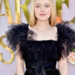 Dakota Fanning Instagram - 💕💐🌷🌸💕 the most beautiful afternoon with @rodarte ! Love you @kateandlauramulleavy 👗: @samanthamcmillen_stylist 💁‍♀️: @justjenda 💄: @erinayanianmonroe