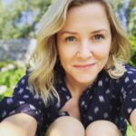 Jessica Capshaw Instagram - Every once in a while a moment comes when I have to go on and on (and on and on...) about how SUPER proud I am of my one-in-a-million-insanely-talented-and-smart husband @christopher_gav  And this is one of those moments...he has a new company @prima that you all need to know about as soon as humanly possible! The website launched this past week and there will soon be products for us all to have in our hot little hands. It's the timely and relevant "uprising" we all need from this Cult of Busy and the endless life demands/stress we all experience.  It's so beautiful, inclusive, visually compelling, but also loaded with rich content and education to inspire a journey of well-being, balance, and betterment. (btw -  I’m loving the #LIVEprima Manifesto too). And check out my "Ritual" story. 
If you're inspired and love it as much as I do, let's HELP THEM TOGETHER TO GET TO 50K (or more?!?!) FOLLOWERS!! I know we can do it!! So please (and thank you in advance :) head over to @prima, FOLLOW them, and please share!  #BelieveInBetter #plantwellness #hemp