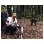 Melissa Benoist Instagram - This #mentalhealthmonth I’m joining @idontmind in saying that our minds matter, and we need to talk about them.

The thought I have most often now when I have anxiety or depression is that I just want peace. Peace of mind, peace from the stressors in my life, from the self hate I tend to give myself. As easier said than it is done (especially in today’s world), I think I feel the best and the most myself when I strip everything away and look at myself plainly and honestly—that means chucking my electronics in a drawer for a bit, taking things a step at a time, and making the active choice to say #idontmind who I am in this very moment, and I want to be a part of the world around me. ♥️◾️
