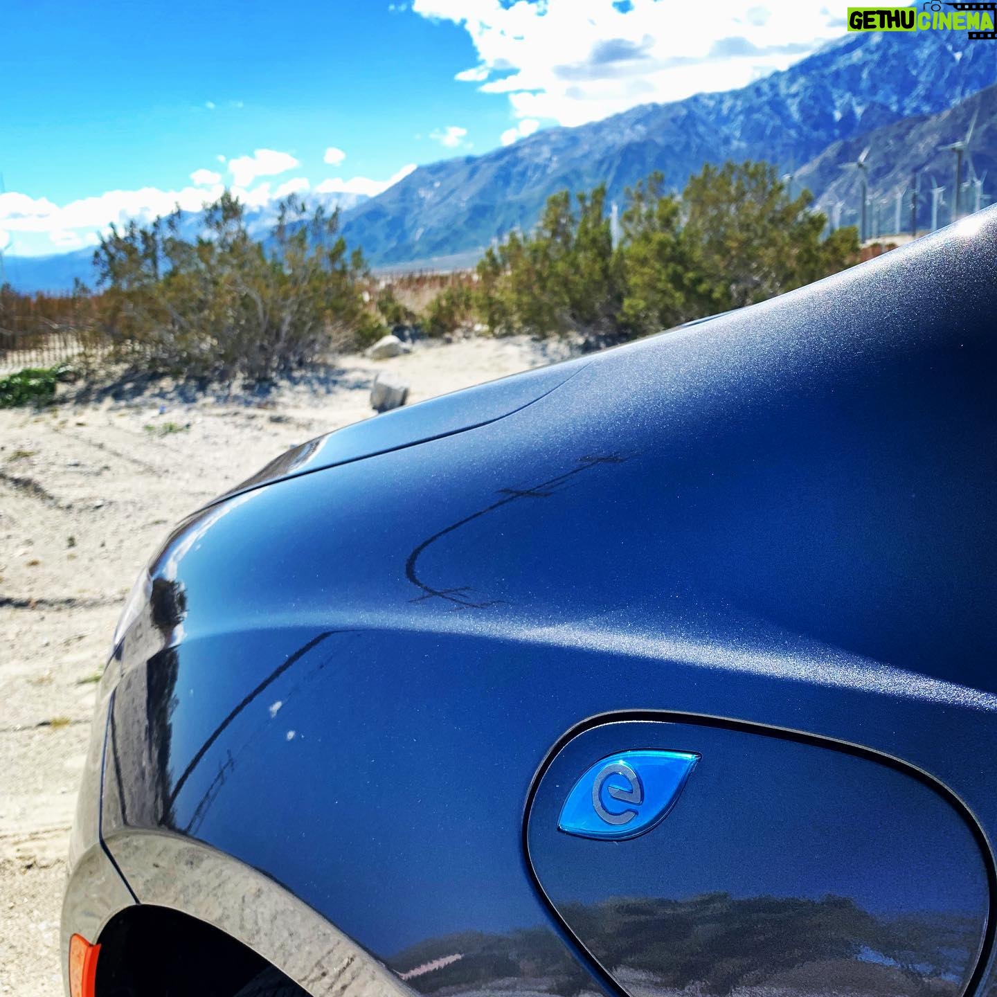 Jessica Capshaw Instagram - Clean meets conscious: our family roadside stop in the CA desert to glimpse the power (& importance) of renewable energy wind-farm. And check out our new electric wheels / family hauler - we are loving our new @Chrysler #PacificaHybrid #ad
