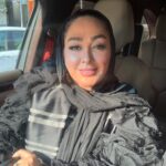 Elham Hamidi Instagram - سلام دوستای عزیزم
روز گرم تابستونیتون بخیر
امیدوارم آخر هفته پر از آرامش و شادی داشته باشید 🌹
.
.
.
.
.#الهام_حمیدی #هنرمند #تابستان #آخر_هفته
