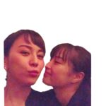 Suzu Hirose Instagram - 大好きなおねえさん
ハッピーバースデーデーデーデーデーデーデー
0時迎える瞬間一緒にいさせてもらっちゃって
やったやったやったすきすきすきすき
いつも生意気ですみません
でも女優さんとして、女性として
とっても尊敬しております🤭えへへ
みんなでお祝いしましょ。せーの、おめでとうー！