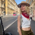 Burcu Biricik Instagram –