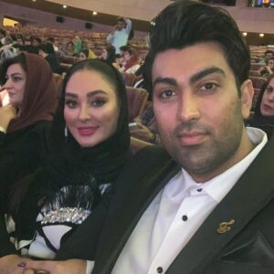 Elham Hamidi Instagram - نوزدهمین جشن حافظ با جای خالی آقای معلم عزیز و دوستداشتنی،در کنار خانم معماریان نازنین و پسرای محترمشون برگزار شد.
خسته نباشيد ميگم به همه دست اندرکاران و  على اوجى عزيز
#الهام_حمیدی
#جشن_حافظ