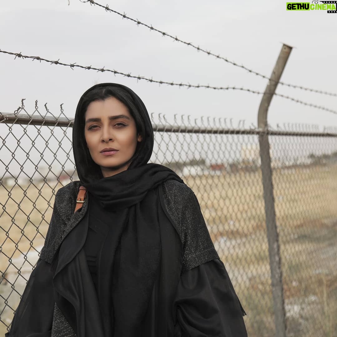 Sare Bayat - 162.8K Likes - .
شرح دلتنگی من بی تو
فقط یک جمله ست
تا جنون فاصله ای نیست
از اینجا که منم،،،
اخوان ثالث.
