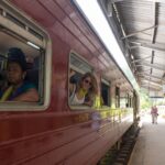 Burcu Biricik Instagram – Bazı gidip gördüğün yerler vardır üstünden ne kadar zaman geçerse geçsin anıları hep capcanlıdır Sri Lanka da öyle bi yer benim için. Sri Lanka maceramızı seturday.com a yazdım. Gitmek isteyenler merak edenler nereyi görmek, nerede yemek lazım diyenler yazimi seturday.com dan okuyabilir hatta siz de aynı platformda yer alabilirsiniz. 
Platforma üye ol “yazar ol” fonksiyonu ile seyahat yazılarınızı paylaş 😊
#seturday #gezginlerinsosyalplatformu 
@seturdaycom 🎈