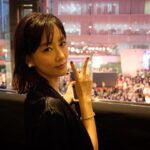 Asami Mizukawa Instagram - 東京国際映画祭にて。
監督の足立さん、プロデューサーの代情さん、そして岳くんとレッドカーペット歩かせてもらいました。
会場はエネルギーに満ち溢れていて、なんともいえない興奮で細胞がザワザワしました。
#喜劇愛妻物語
#東京国際映画祭