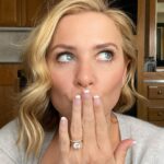 Jessica Capshaw Instagram - Sending big love out to all while I’m workin’ it on a Saturday with my 90’s French tips ready to go...#dearzoe
