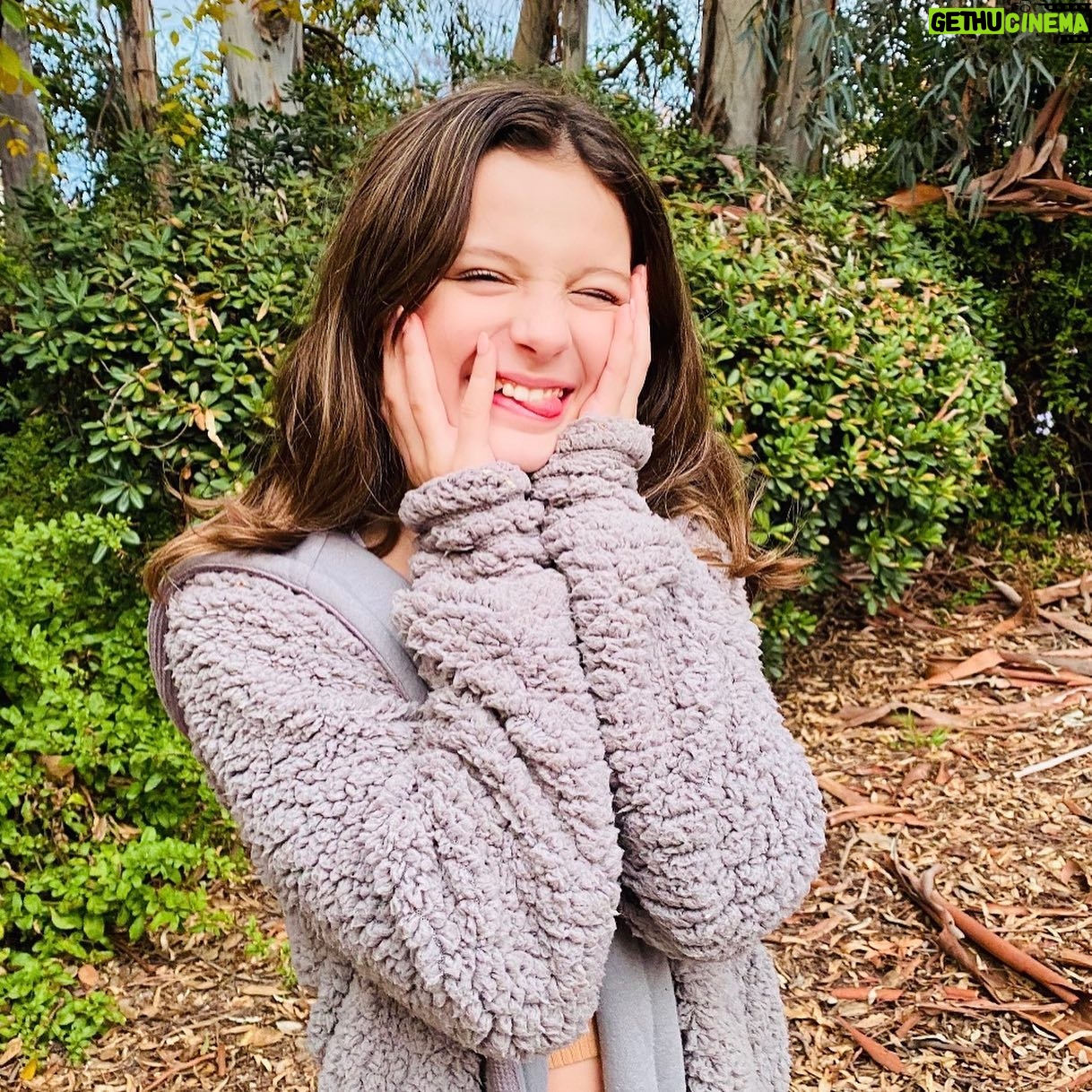 Haley LeBlanc Instagram - <𝒮𝓌𝑒𝒶𝓉𝑒𝓇 𝓌𝑒𝒶𝓉𝒽𝑒𝓇 𝒾𝓈 𝒷𝑒𝓉𝓉𝑒𝓇 𝓌𝑒𝒶𝓉𝒽𝑒𝓇>