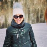 Jessica Capshaw Instagram - There’s snow place like home for the Holidays... ❄️ 🎿 ❄️