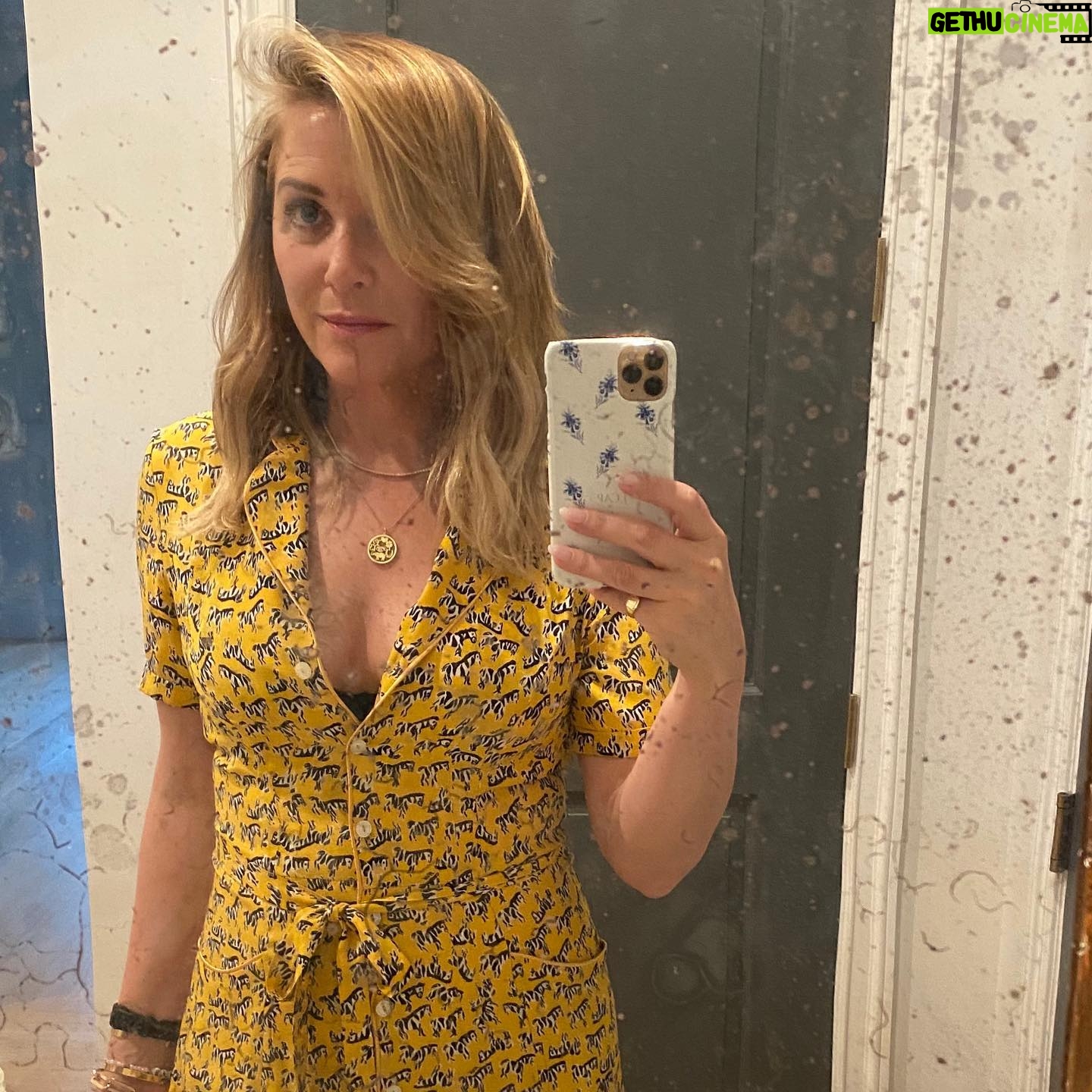 Jessica Capshaw Instagram - Iām not gonna lie...I kind of had a good hair day and I thought I should document and share? š¤·š¼āāļøšš¼āāļøš