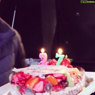 Kasumi Arimura Instagram - 皆様、たくさんありがとうございました。これからも作品に携われるように努力します、🎂27 ✌︎✌︎✌︎