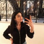 Özge Yağız Instagram –