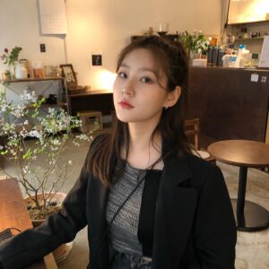 Kim Sae-ron Instagram - 🥐🥐