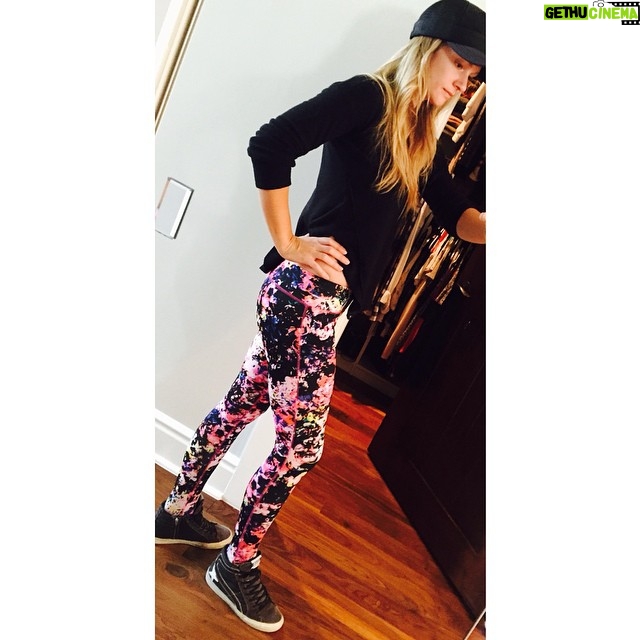 A.J. Cook Instagram - Are these pants too flashy? NEVER! Heading to the gym in my fave workout clothes from @shopideel - so cute! #ideel #shopmystyle http://bit.ly/1nNOQxy