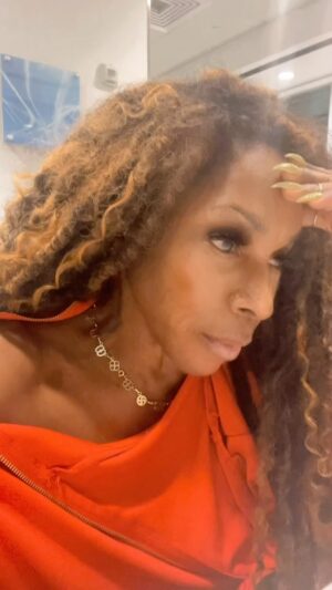A.J. Johnson Instagram - Y'ALL!!😳😳
Even when I think there's no download...God woke me up on the plane!! Ooooooweee!!! 😳

Our boundaries demand that we move from a spirit of survival into a spirit of prevention. 

We are settling and shrinking and it leads to our suffering 😳
OUR next demands that we not allow those things in our lives that do not feed us!!

THIS week... decide to prevent and not just survive. Amen? 🖤🤍AJ AKUA

#soul filled #Sunday
#prevention 
#survival
#shrinking
#boundaries