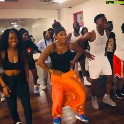 A.J. Johnson Instagram - OMG!!!π I had a blast with my @DWPacademy family!! Thank you @dat1diggy for arranging my mentorship with them and I LOVE that we taught each other!!! πππΎππΎ whoβs coming to Ghana with me in December? You ready for #Afrobeats dance class with us!!!πππΎππΎ Itβs Monday yβall!!!! Start your week with the energy you want your life to have!! Letβs Go!!!πππΎππππ Email theajzoneretreats@gmail.com #mondaymotivation #elevation #ghana #afrobeats #dance