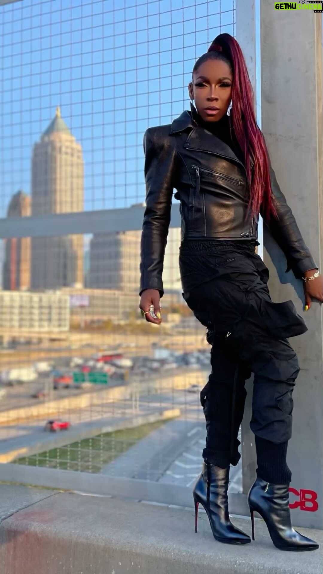 A.J. Johnson Instagram - π£HEYYY ATL!!!πππΎππΎ ATLANTA!!! IβM BACKKKK and armed with this piece of π₯ AF, LB leather designed by my sis @laurencebasse??? More #elevation is inevitable!!!π« Are YOU a woman with global options? I say YESSS!! Bringing her style and fashion to us from Guinea- Senegal @laurencebasse cest magnifique!!! Merci ma soeur pour Tβamour toujour!!! β€οΈπΈπ³ THIS is #thebridgetobetter Time to elevate queens!!! β€οΈπ Letβs travel yβall!!!ππππππΎ πΌ @ludacris Hair/ creative director @jtavar_ Beat @_makeupbybarbee_ Styling @laurencebasse π¬ @roycegallery