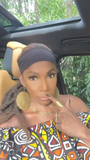 A.J. Johnson Instagram - Ooooooweeee!!!!😳

New DOWNLOAD about being new y'all!!!

We CANNOT step into our NEW with old claims of we're STUCK and walking in FEAR !!😲 ( check out downloads FEB 12 and MARCH 26)

We CANNOT have NEW thoughts with an old mind!🙃

The discomfort we feel in our now is telling us where we are is no longer enough! Ooooooweee!!😲😳

THIS week... let's live the realization our NEXT level on the outside , gets created from our NEXT level on the inside! AMEN? 🖤🤍AJ AKUA

#soul filled #sunday
#new
#fear
#stuck
#manifestation 
#nextlevel
