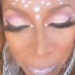A.J. Johnson Instagram - Headed to THE birthday party…. Can you guess who???😝😝🙌🏾🙌🏾🎂 Beat @beverlyhillshair