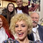 Açelya Topaloğlu Instagram - Yine güzel bi iş bitirdik. Hepinizin ellerine sağlık. 🙏😍 @burak_topaloglu @iremtunceer @anililter @malikejder_212 @suretsiz @hakankursun_ @anil_katmerci @seher_terzi @altan_erkekli 🌸 #HIRÇINKIZ