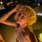 Açelya Topaloğlu Instagram - İç sesimi dinlerken ben… 😍